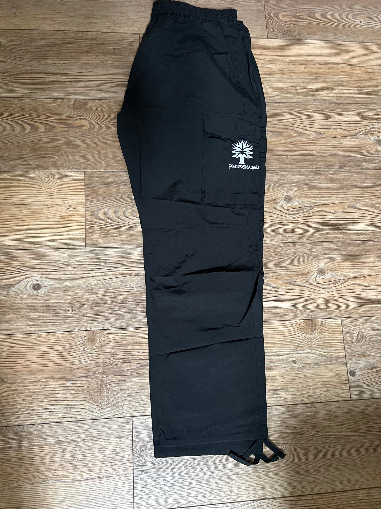 WINDBREAKER CARGO PANTS